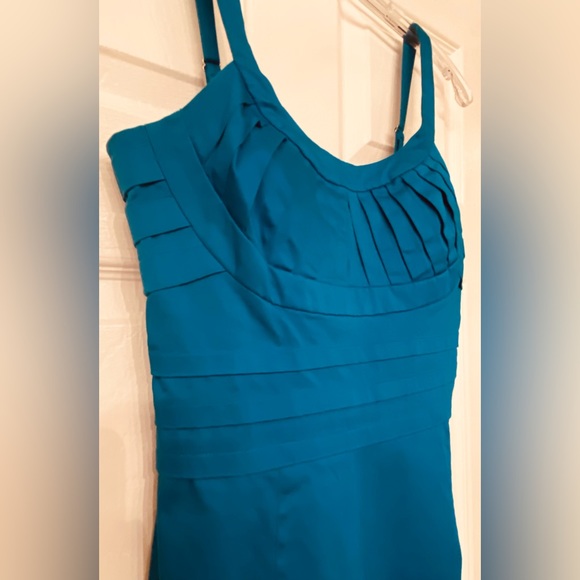 Calvin Klein dress *has been GENTLY worn* - Picture 5 of 8